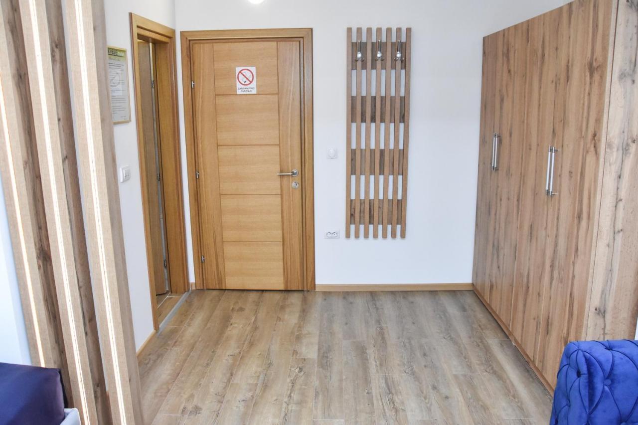 Motel Kvele Yeni Pazar Dış mekan fotoğraf
