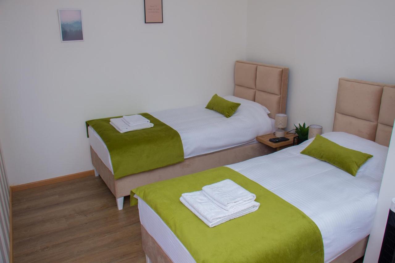Motel Kvele Yeni Pazar Dış mekan fotoğraf